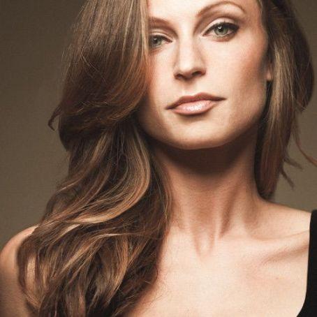 Lauren Hashian Death Fact Check, Birthday & Age | Dead or Kicking