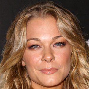 LeAnn Rimes Death Fact Check, Birthday & Age | Dead or Kicking