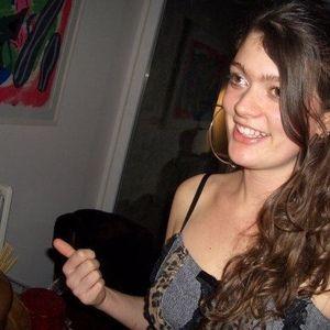 Lizzie Newell