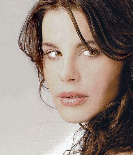 Lucila Solá Death Fact Check, Birthday & Age | Dead or Kicking