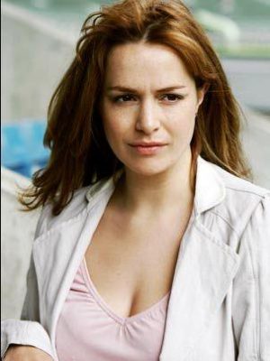 Lucy Brown Death Fact Check, Birthday & Age | Dead or Kicking