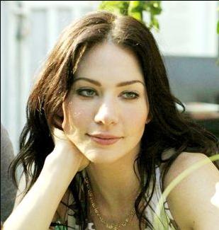Lynn Collins Death Fact Check, Birthday & Age | Dead or Kicking