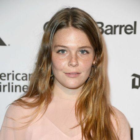 Maggie Rogers Death Fact Check, Birthday & Age | Dead or Kicking