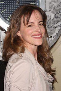 Maria Dizzia Death Fact Check, Birthday & Age | Dead or Kicking