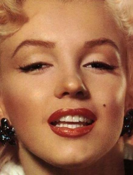 Marilyn monroe death fact check birthday date of death