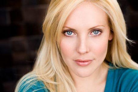 Mercedes McNab Death Fact Check, Birthday & Age | Dead or Kicking