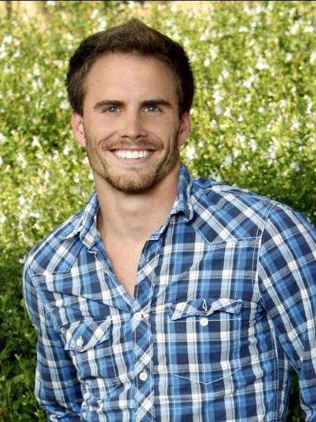 Michael Stagliano Death Fact Check, Birthday & Age | Dead or Kicking