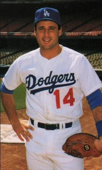 Mike Scioscia Death Fact Check, Birthday & Age | Dead or Kicking