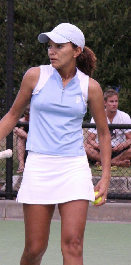 Milagros Sequera Death Fact Check, Birthday & Age Dead or Kicking