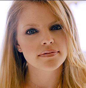 Natalie Maines Death Fact Check, Birthday & Age | Dead or Kicking