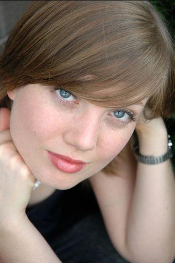 Nicki Clyne Death Fact Check, Birthday & Age | Dead or Kicking