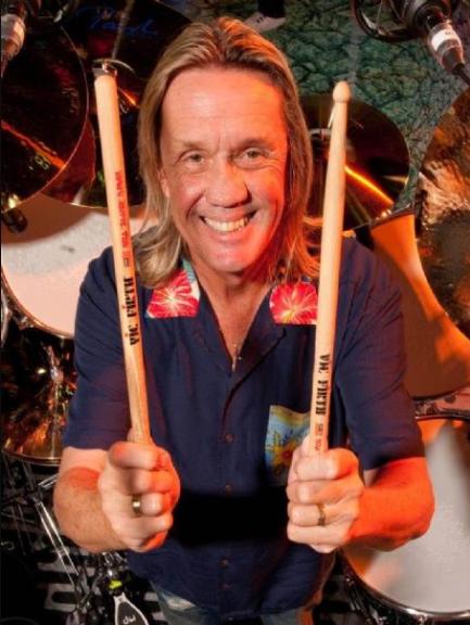 Nicko McBrain Death Fact Check, Birthday & Age | Dead or Kicking
