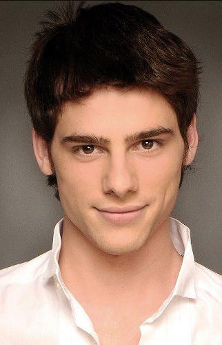 Óscar Sinela Death Fact Check, Birthday & Age Dead or Kicking