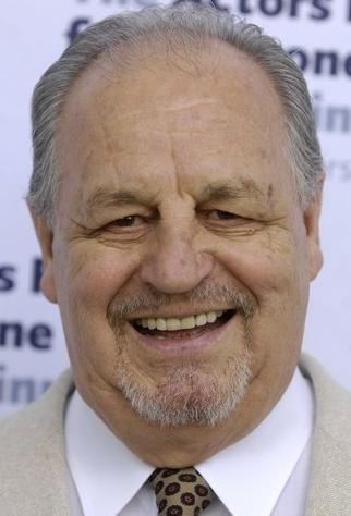 Paul Dooley Death Fact Check, Birthday & Age | Dead or Kicking