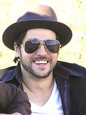 Raine Maida Death Fact Check, Birthday & Age | Dead or Kicking