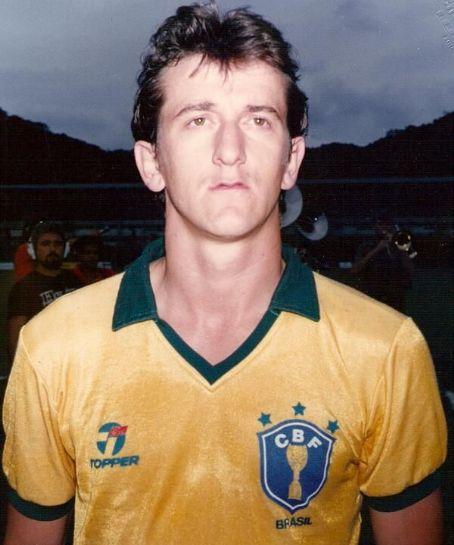 Renê Weber Death Fact Check, Birthday & Age Dead or Kicking