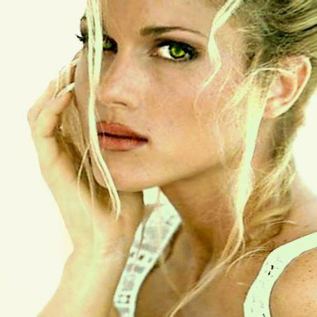 Rhonda Rydell Death Fact Check, Birthday & Age | Dead or Kicking