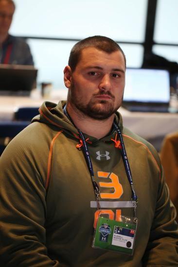 Russell Bodine Death Fact Check, Birthday & Age Dead or Kicking