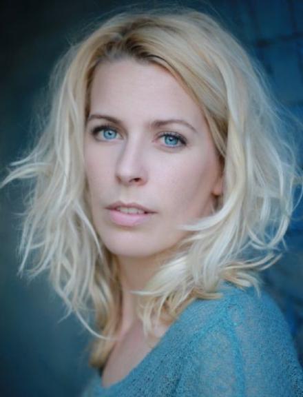 Sara Pascoe Death Fact Check, Birthday & Age | Dead or Kicking