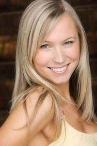 Sara Sanderson Death Fact Check, Birthday & Age | Dead or Kicking