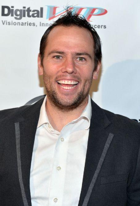 Shay Carl Death Fact Check, Birthday & Age | Dead or Kicking