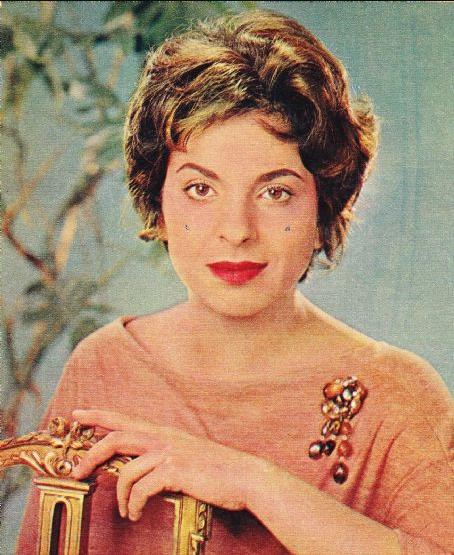 Shireen Strooker Death Fact Check, Birthday & Age Dead or Kicking