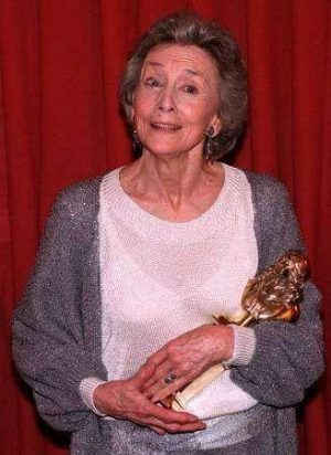 Suzanne Flon