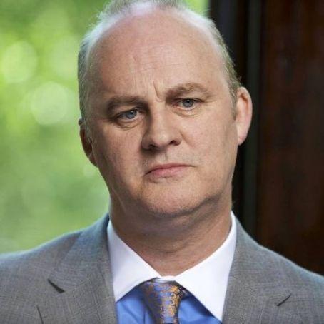 Tim McInnerny Death Fact Check, Birthday & Age | Dead or Kicking