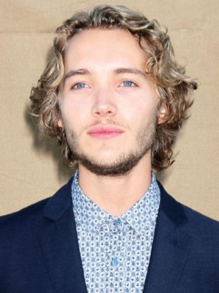 Toby Regbo Death Fact Check, Birthday & Age | Dead or Kicking