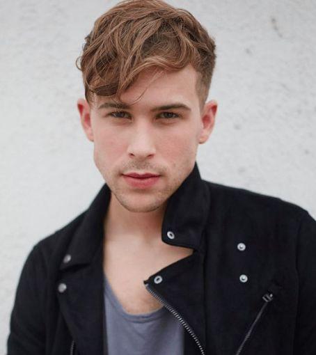 Tommy Dorfman Death Fact Check, Birthday & Age | Dead or Kicking