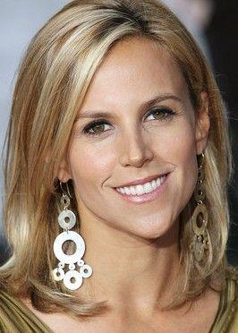Tory Burch Death Fact Check, Birthday & Age | Dead or Kicking