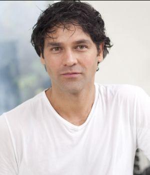 Valentino Lanus Death Fact Check, Birthday & Age | Dead or Kicking