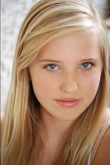 Veronica Dunne Death Fact Check, Birthday & Age | Dead or Kicking