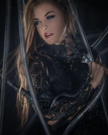 Vicky Psarakis
