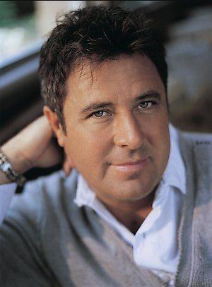 Vince Gill Death Fact Check, Birthday & Age | Dead or Kicking