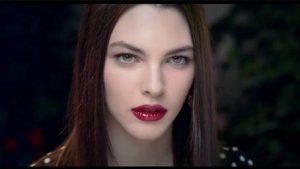 Vittoria Ceretti Death Fact Check, Birthday & Age | Dead or Kicking