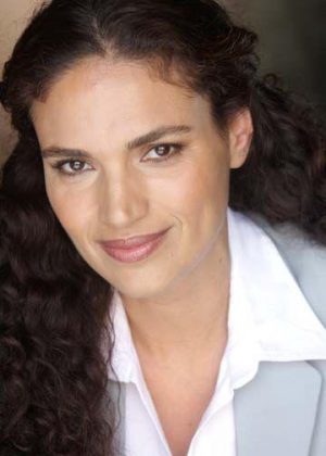 Wanda Acuna Death Fact Check, Birthday & Age | Dead or Kicking