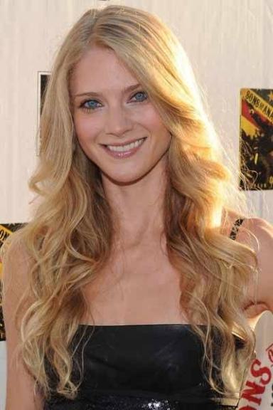 Winter Ave Zoli Death Fact Check, Birthday & Age | Dead or Kicking